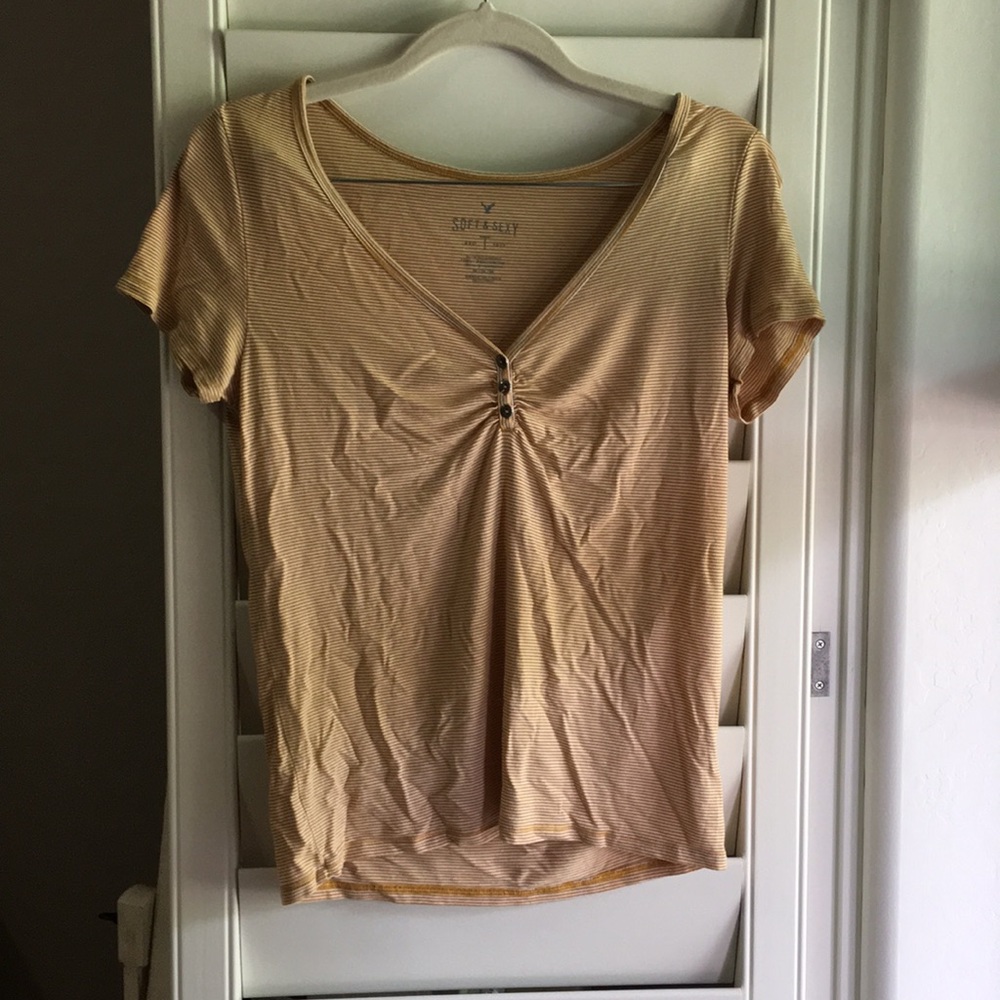 BASIC YELLOW STRIPE TEE W FAKE BUTTONS
